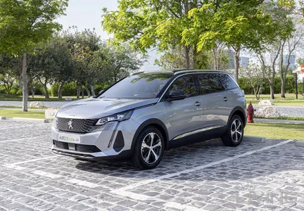 Peugeot 5008  2023